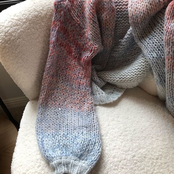 SUNDANCE sweater, loose knit with balloon 🎈sleeve. Looks great on! - Picture 10 of 10